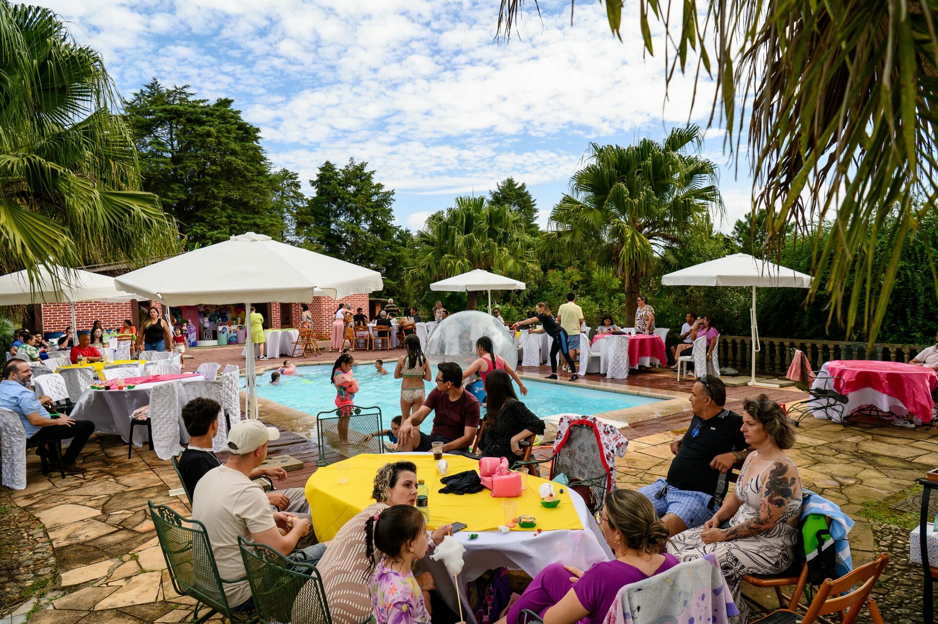 Foto 10 - A Pool Party de 6 Anos da Lívia: Um Dia de Diversão Sob o Sol com o Tema